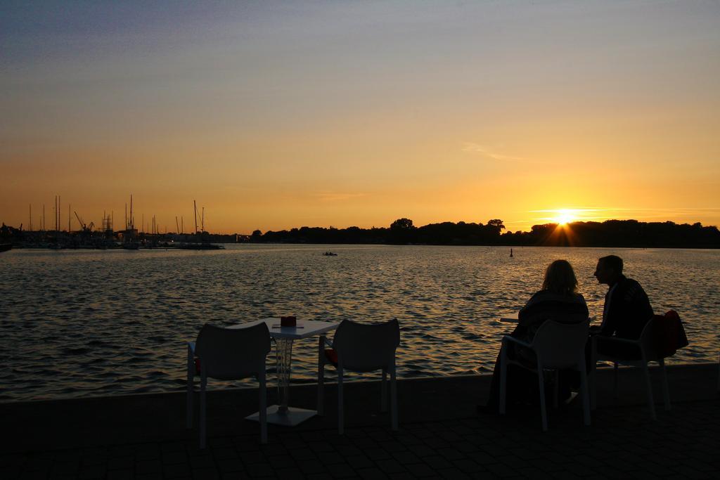Hotel Verdi Rostock Esterno foto