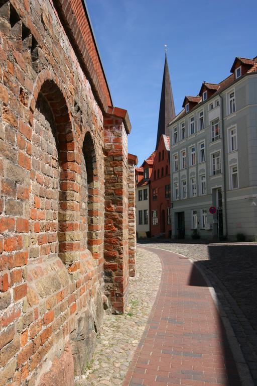 Hotel Verdi Rostock Esterno foto